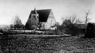Gammal bild av Helsinge kyrka S:t Lars.