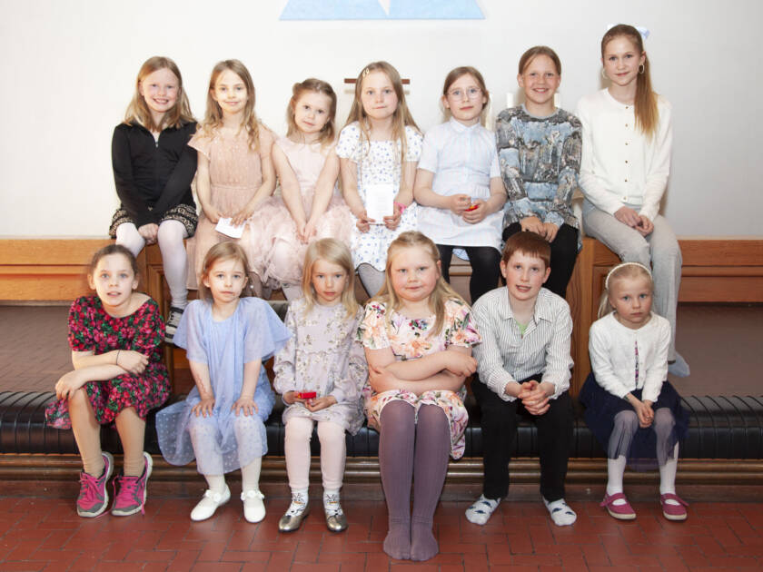Kastehelmikuoron lapset