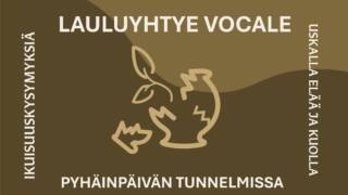 Lauluyhtye Vocale pyhäinpäivän tunnelmissa.