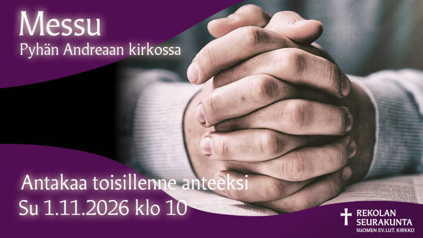 Ihmisen kädet ristissä jotka nojaa pöytään.